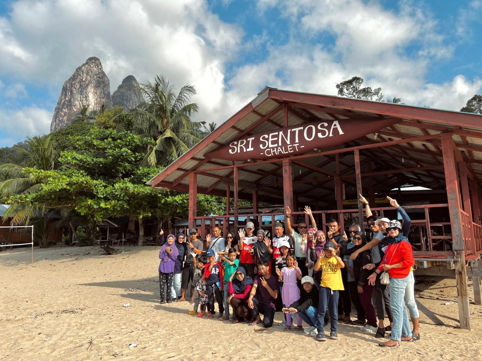 Sri Sentosa Chalet Кампонг-Мукут Экстерьер фото
