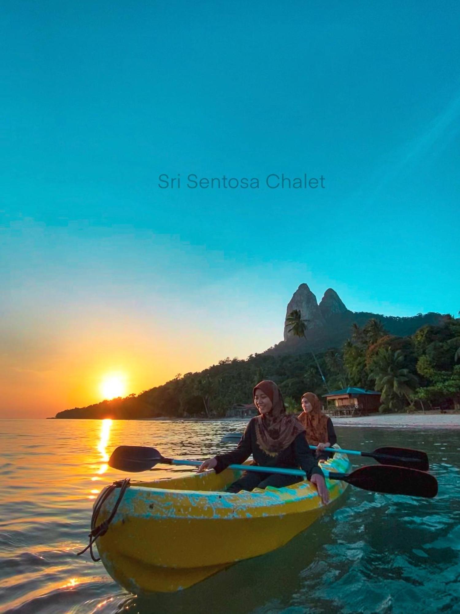 Sri Sentosa Chalet Кампонг-Мукут Экстерьер фото